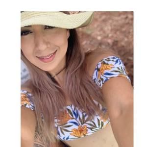 Meet your Posher, Adriana